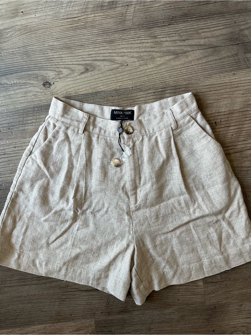MINKPINK Natural/Cream High-Rise Pleated Linen-Blend Shorts